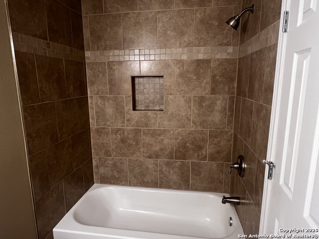 Image 10 of 22 For 1326 Hutchins Pl W