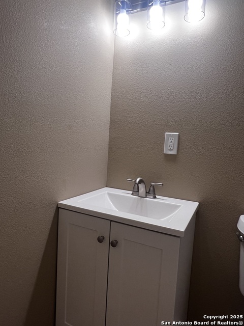 Image 11 of 22 For 1326 Hutchins Pl W