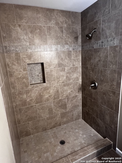 Image 17 of 22 For 1326 Hutchins Pl W