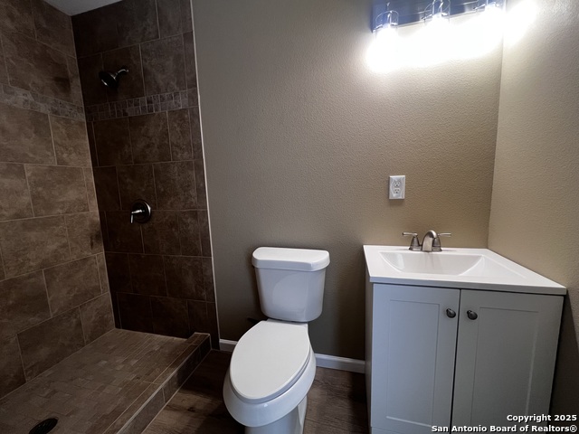 Image 19 of 22 For 1326 Hutchins Pl W