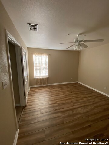 Listing photo id 12 for 3109 Douglas Fir  3113