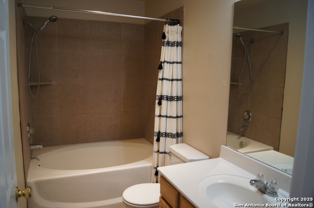 Listing photo id 13 for 3109 Douglas Fir  3113