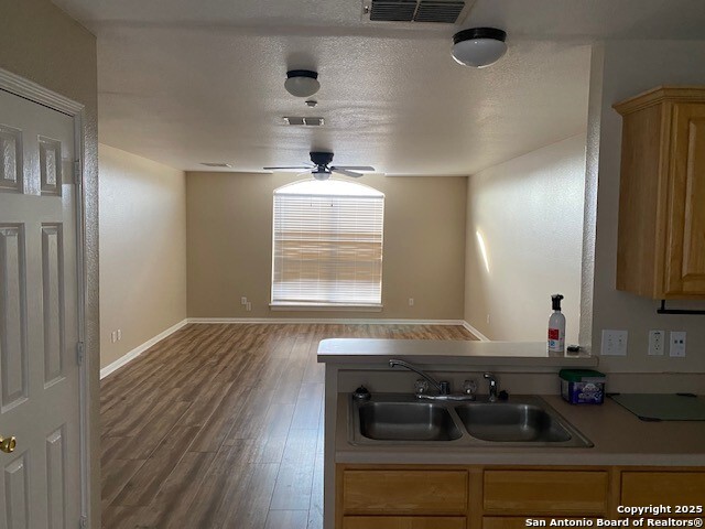 Listing photo id 2 for 3109 Douglas Fir  3113