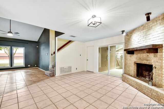 Listing photo id 8 for 14207 Rowe Drive