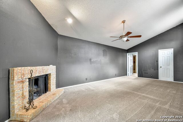 Listing photo id 15 for 14207 Rowe Drive