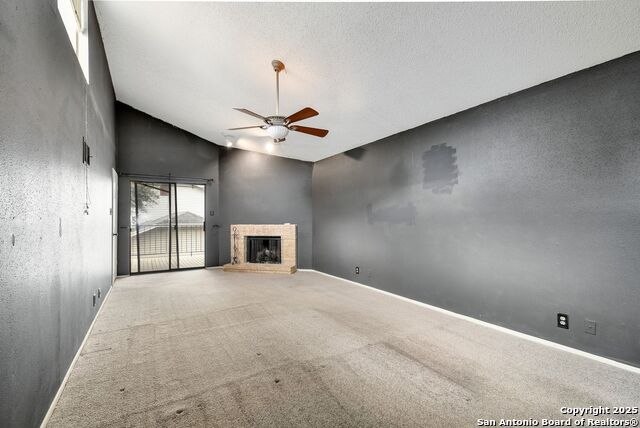 Listing photo id 16 for 14207 Rowe Drive