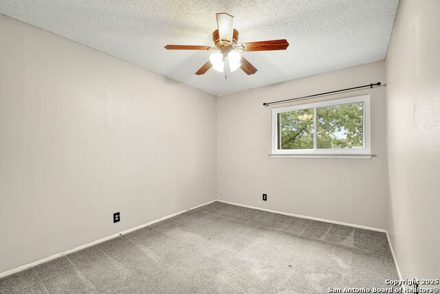 Listing photo id 23 for 14207 Rowe Drive