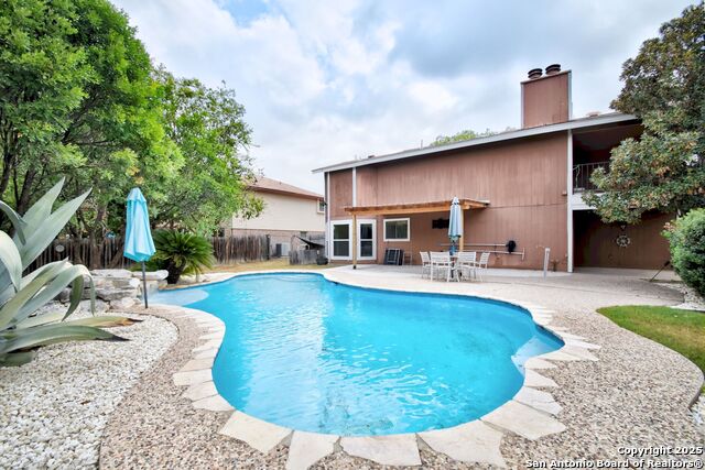 Listing photo id 30 for 14207 Rowe Drive