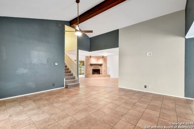 Listing photo id 4 for 14207 Rowe Drive