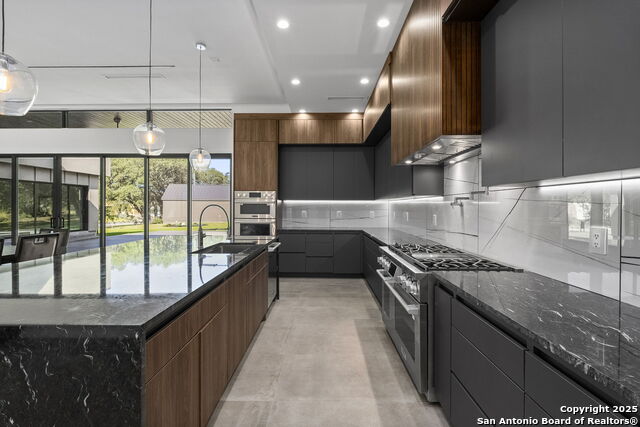 Image 12 of 38 For 11019 Porter Springs