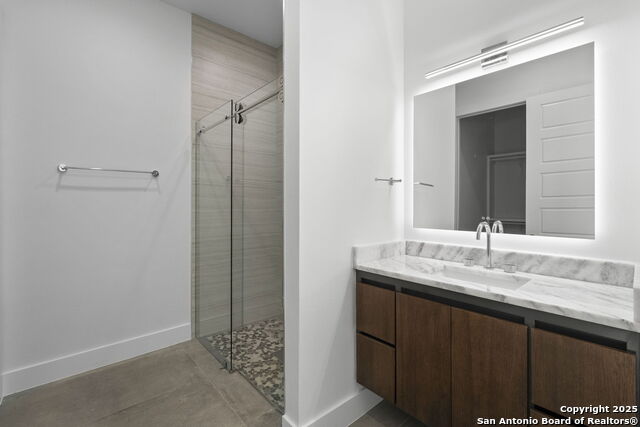 Image 19 of 38 For 11019 Porter Springs