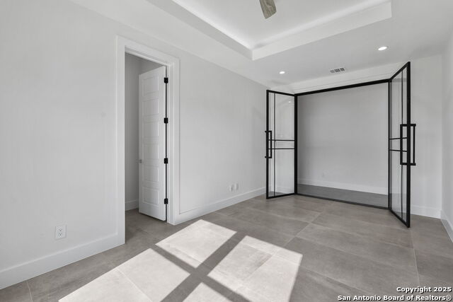 Image 23 of 38 For 11019 Porter Springs