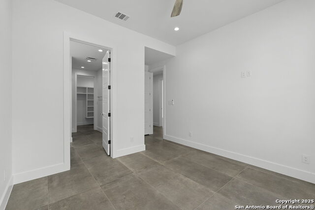 Image 27 of 38 For 11019 Porter Springs