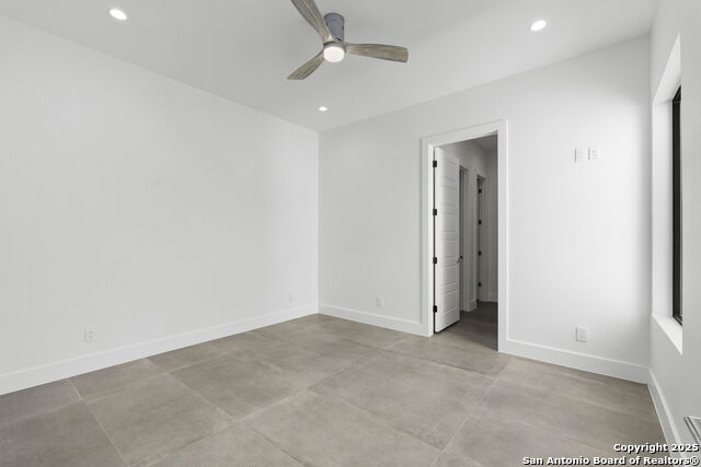 Image 29 of 38 For 11019 Porter Springs