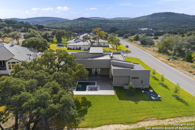 Image 3 of 38 For 11019 Porter Springs