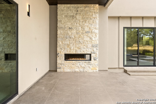 Image 35 of 38 For 11019 Porter Springs