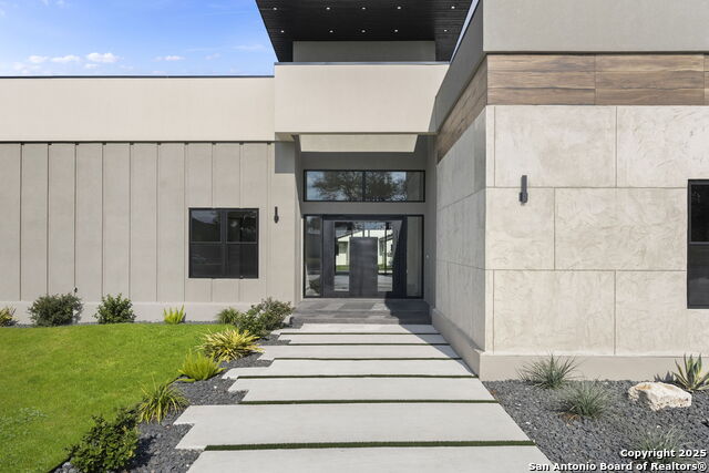 Image 6 of 38 For 11019 Porter Springs