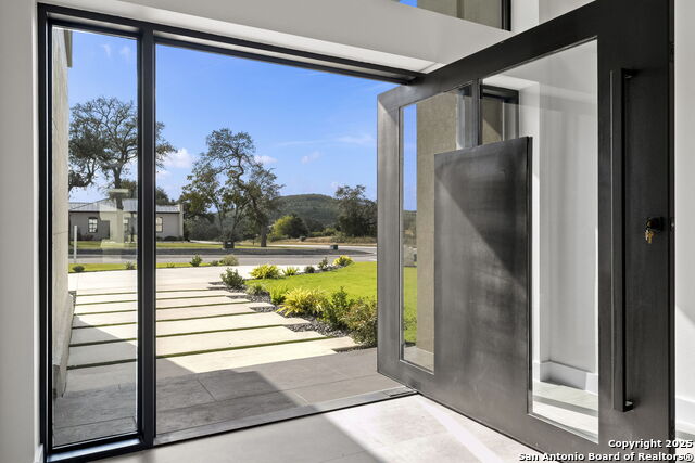 Image 7 of 38 For 11019 Porter Springs