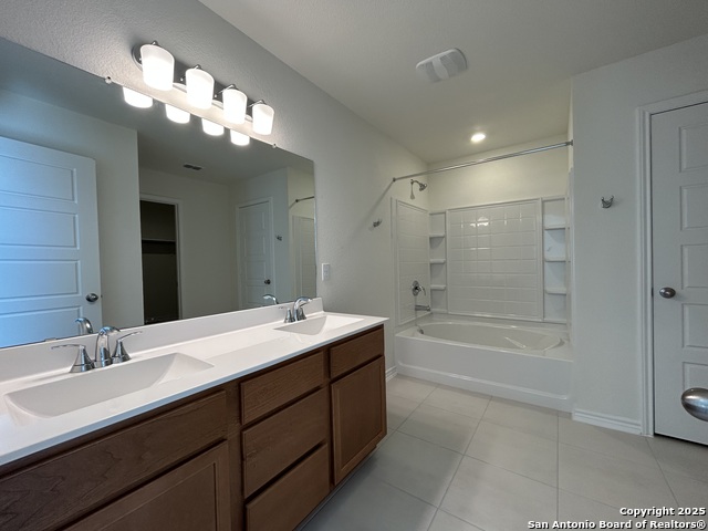 Image 15 of 38 For 11806 Black Rose