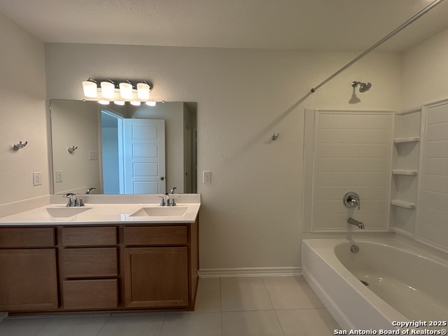 Image 16 of 38 For 11806 Black Rose