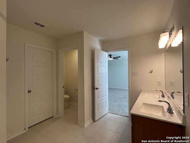 Image 19 of 38 For 11806 Black Rose