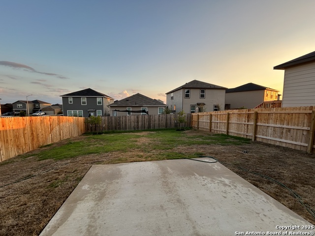 Image 31 of 38 For 11806 Black Rose