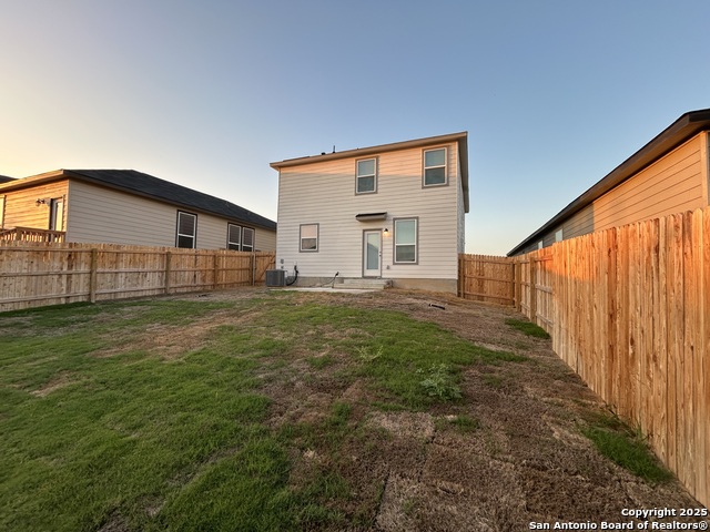 Image 32 of 38 For 11806 Black Rose