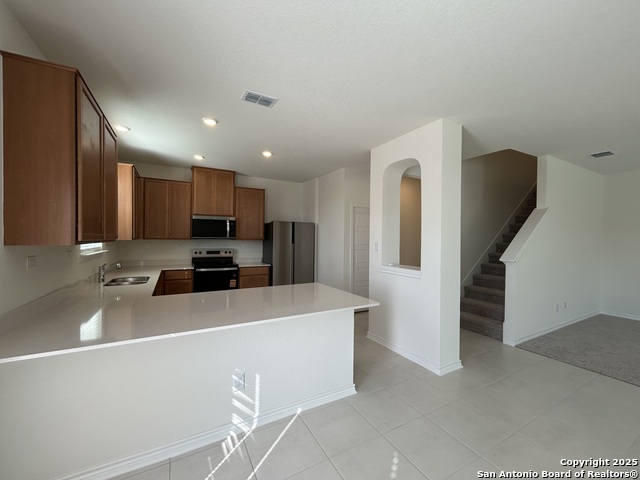 Image 6 of 38 For 11806 Black Rose