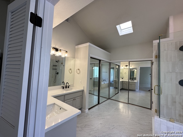 Listing photo id 17 for 1722 Encino Spring