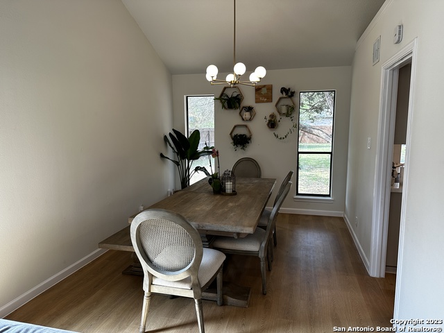 Listing photo id 23 for 1722 Encino Spring