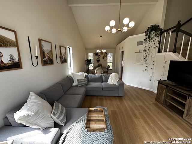 Listing photo id 26 for 1722 Encino Spring