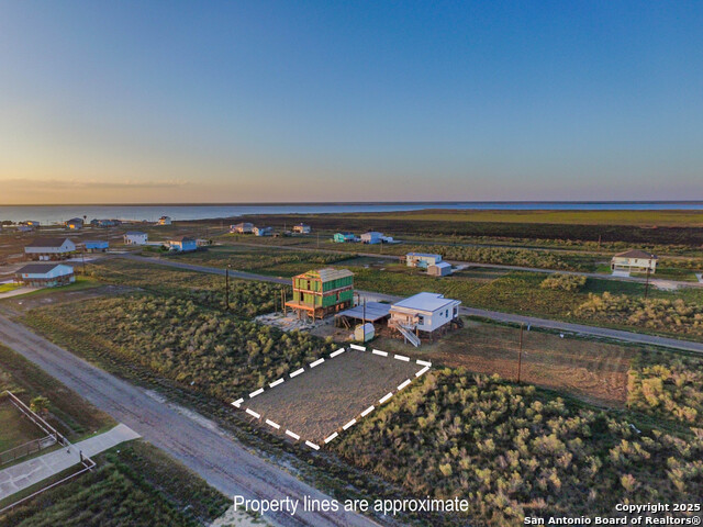 Listing photo id 2 for 290 West Live Oak Ln