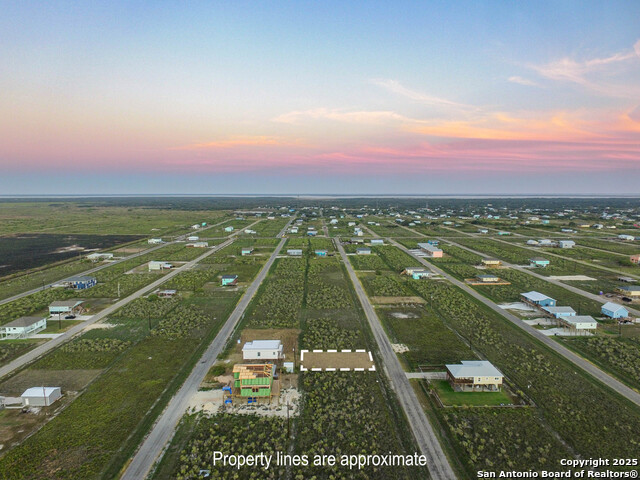 Listing photo id 5 for 290 West Live Oak Ln