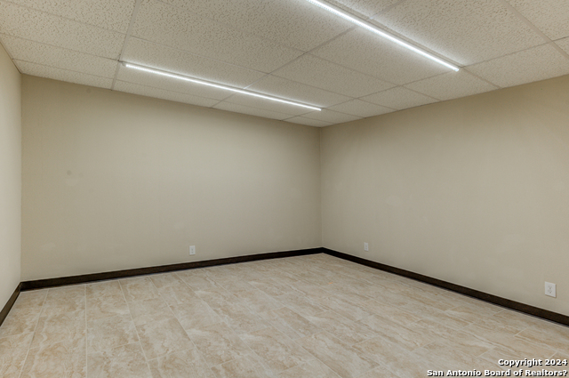 Image 11 of 21 For 2930 Houston E