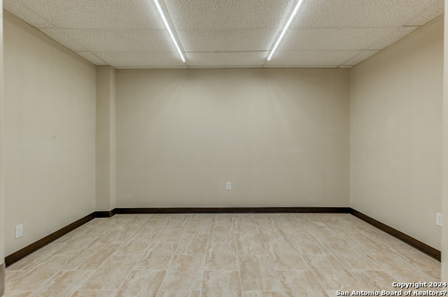 Image 12 of 21 For 2930 Houston E