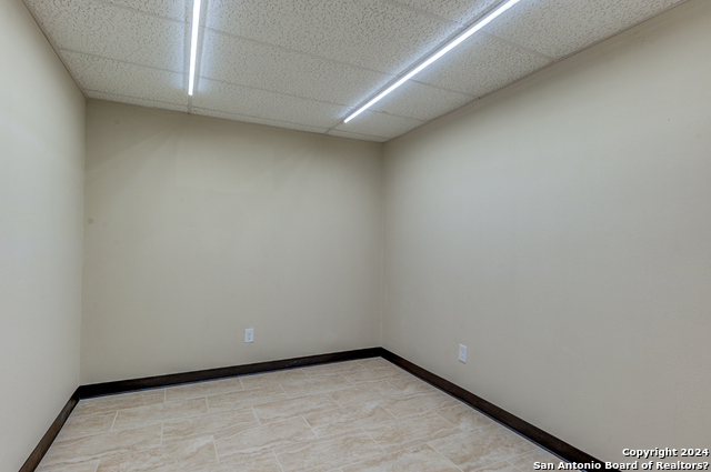 Image 6 of 21 For 2930 Houston E