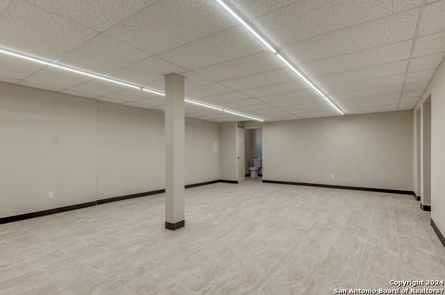 Image 8 of 21 For 2930 Houston E