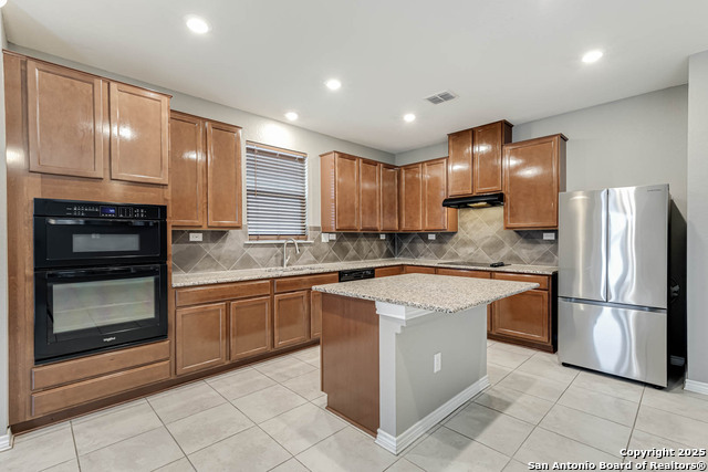 Listing photo id 8 for 8004 Expectation