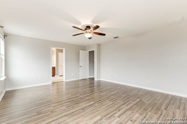 Listing photo id 17 for 8004 Expectation