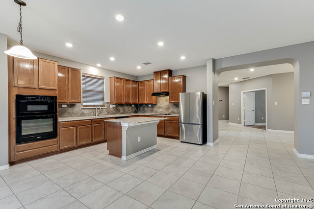 Listing photo id 7 for 8004 Expectation