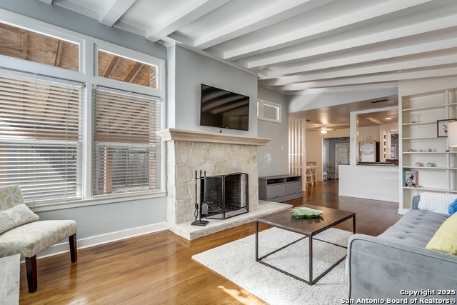 Listing photo id 1 for 125 Brees  