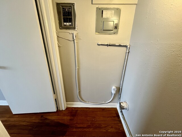 Image 12 of 29 For 243 Deerwood Dr