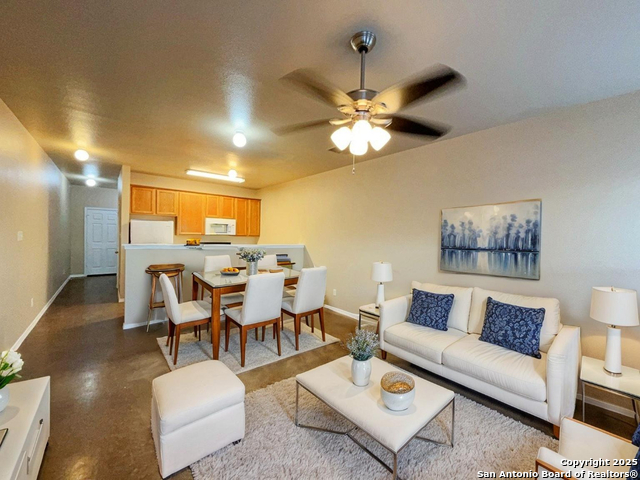 Image 3 of 36 For 10826 Mathom Landing  1