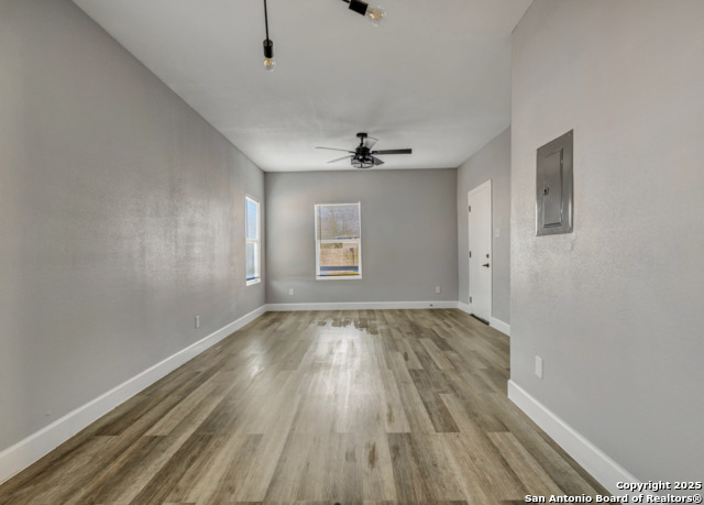 Image 7 of 13 For 411 Wilson