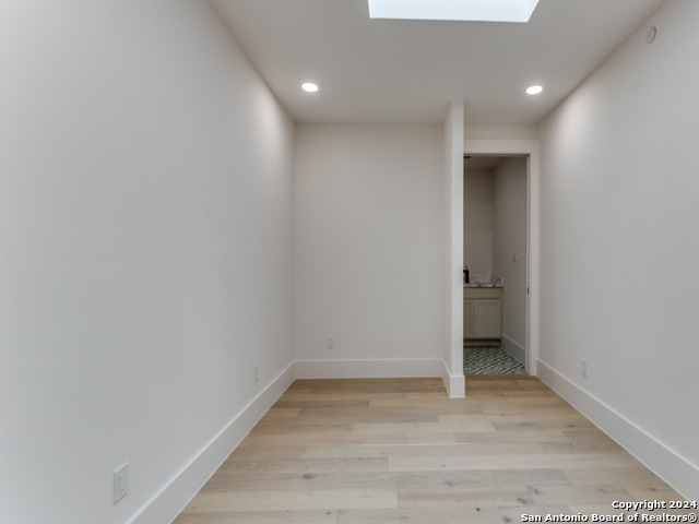 Image 22 of 38 For 103 Wildwood E B