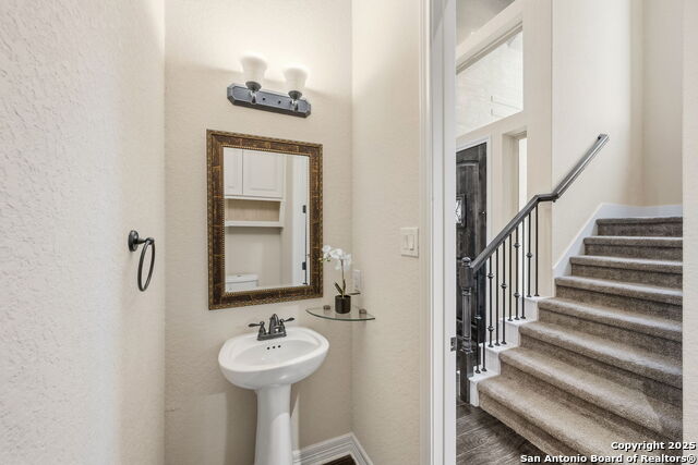 Image 21 of 34 For 2319 Dunmore Hill