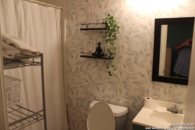 Image 12 of 24 For 406 County Road 6850 1