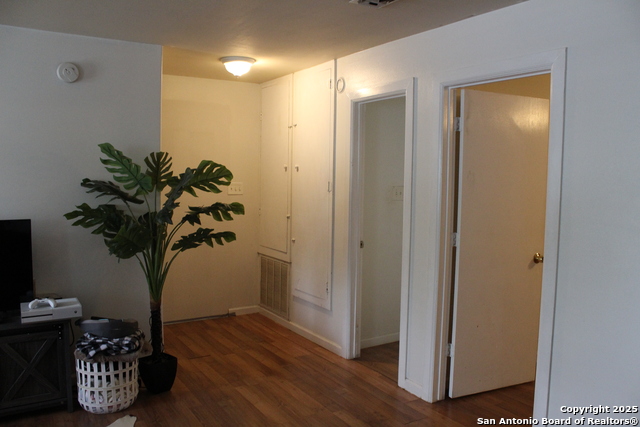 Image 18 of 24 For 406 County Road 6850 1