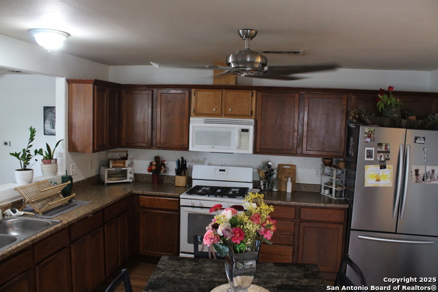 Image 22 of 24 For 406 County Road 6850 1