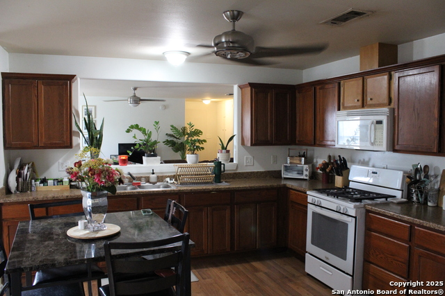 Image 7 of 24 For 406 County Road 6850 1